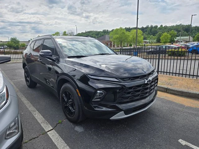 Used 2023 Black Chevrolet LT image 3