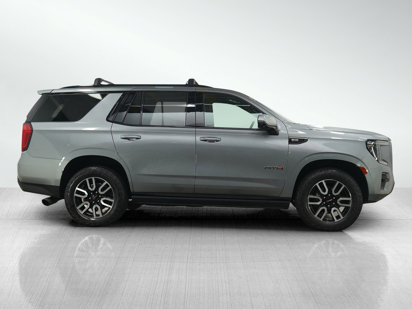 Used 2023 Sterling Metallic GMC AT4 image 6