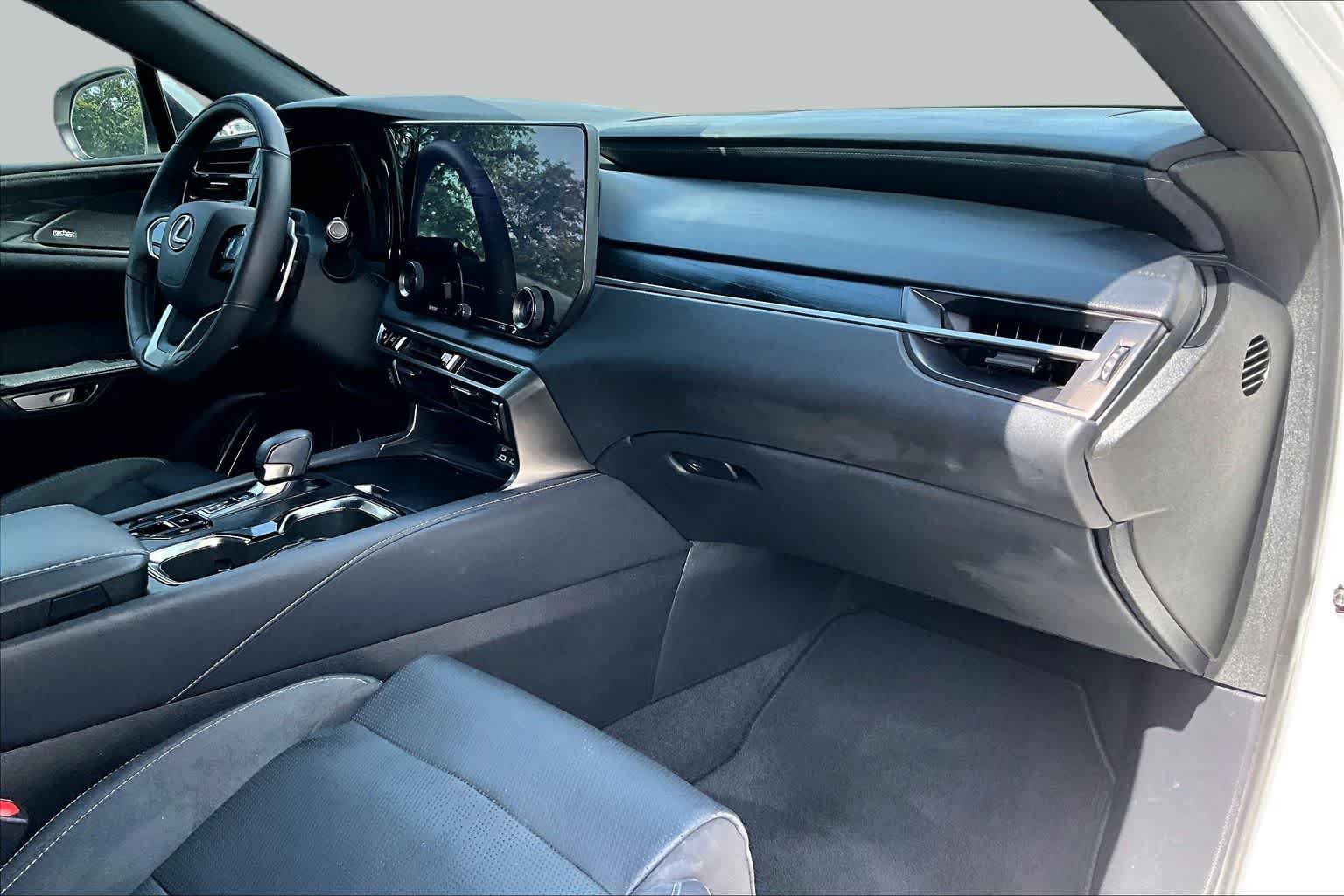 Used 2024 Eminent White Pearl Lexus Luxury image 19