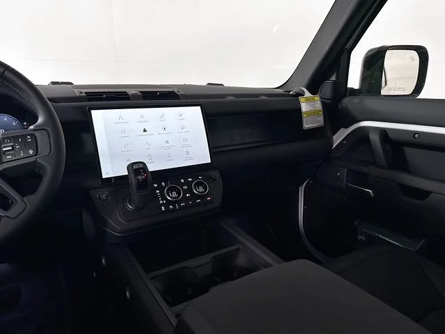 New 2026 Fuji White Land Rover X-Dynamic SE image 26