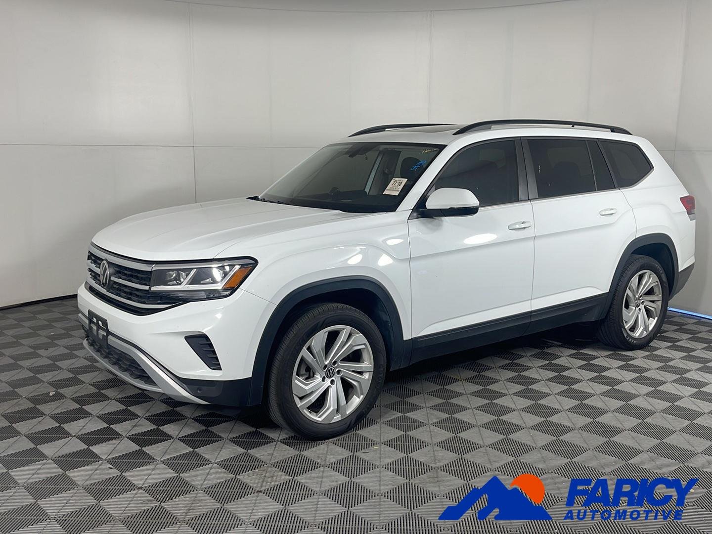 2023 Volkswagen Atlas 3.6L SE w/Tech 4MOTION's photo