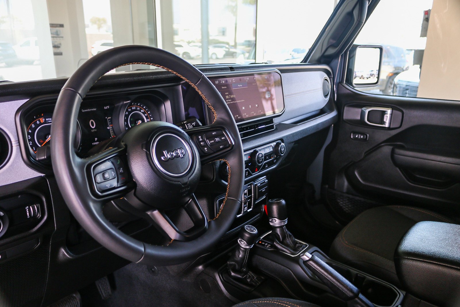 Used 2024 Anvil Clear Coat Jeep Sport S image 24