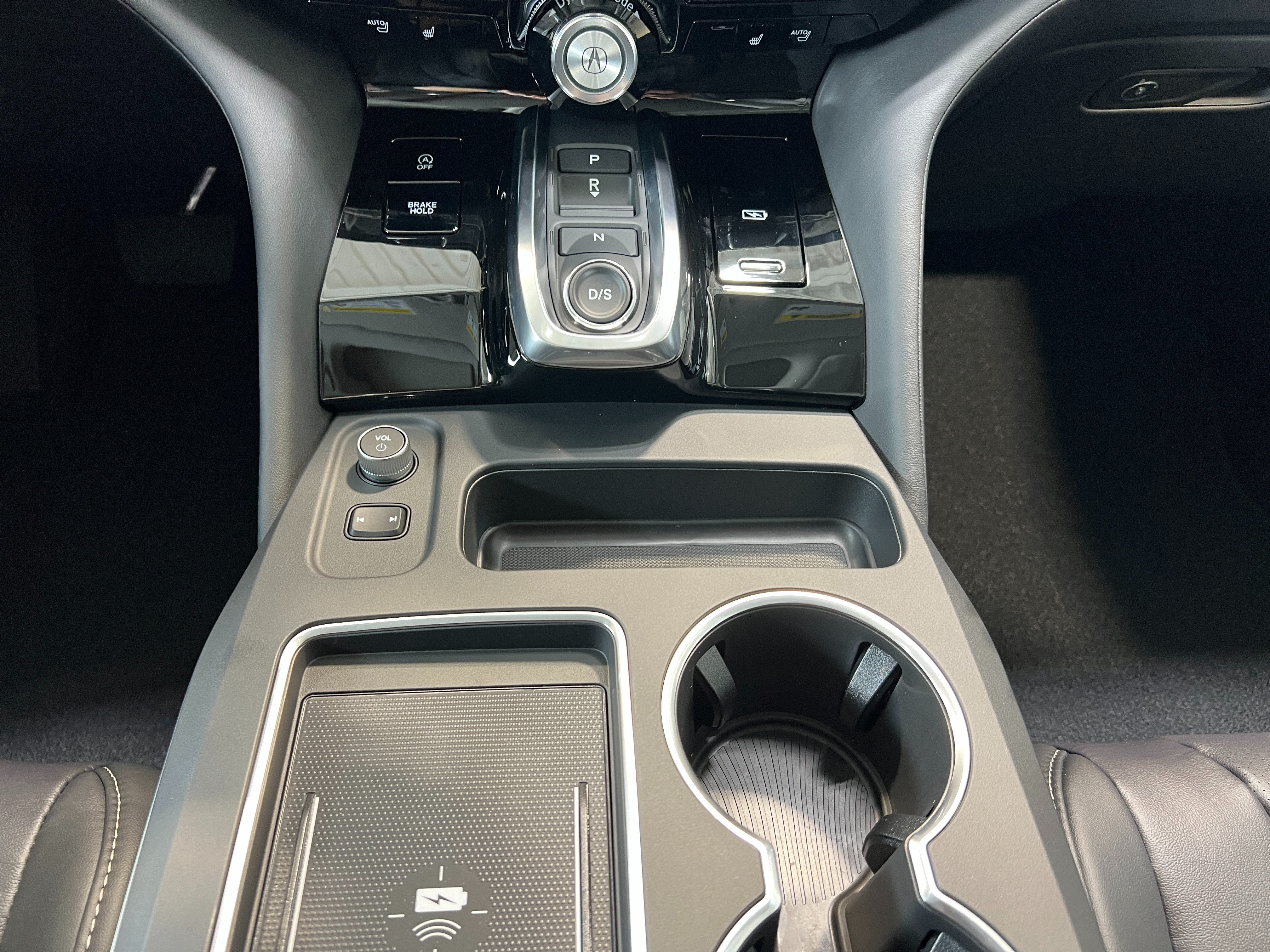 New 2026 Solar Silver Metallic Acura w/Technology Package image 24