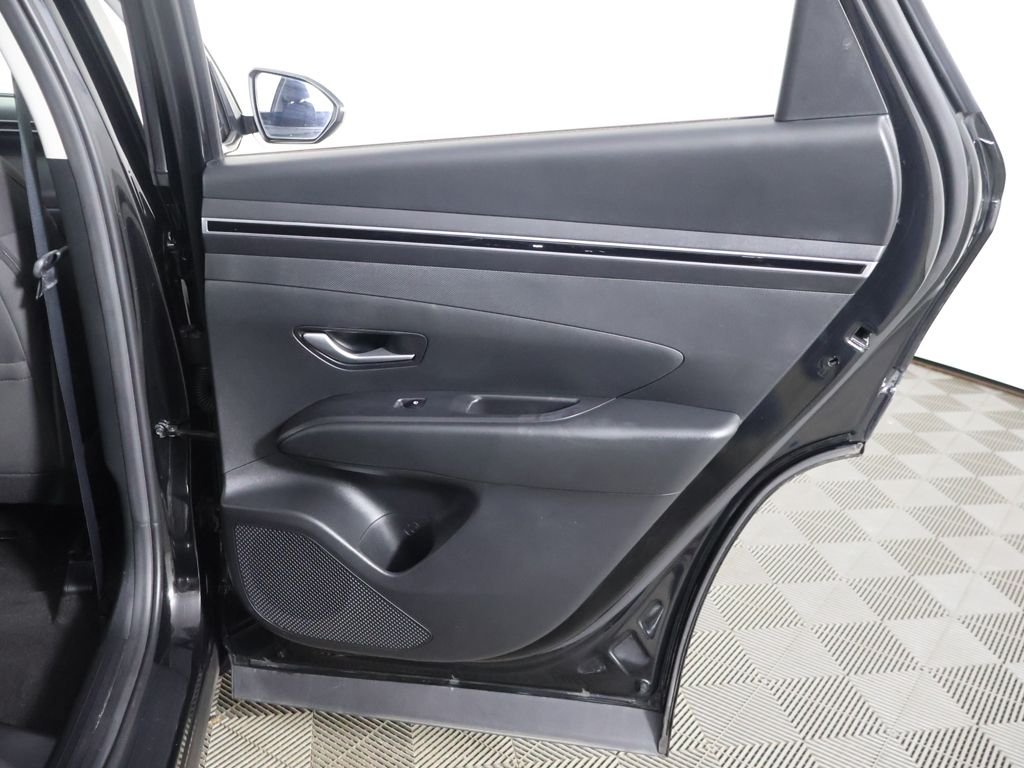 Used 2023 Black Hyundai SEL image 25