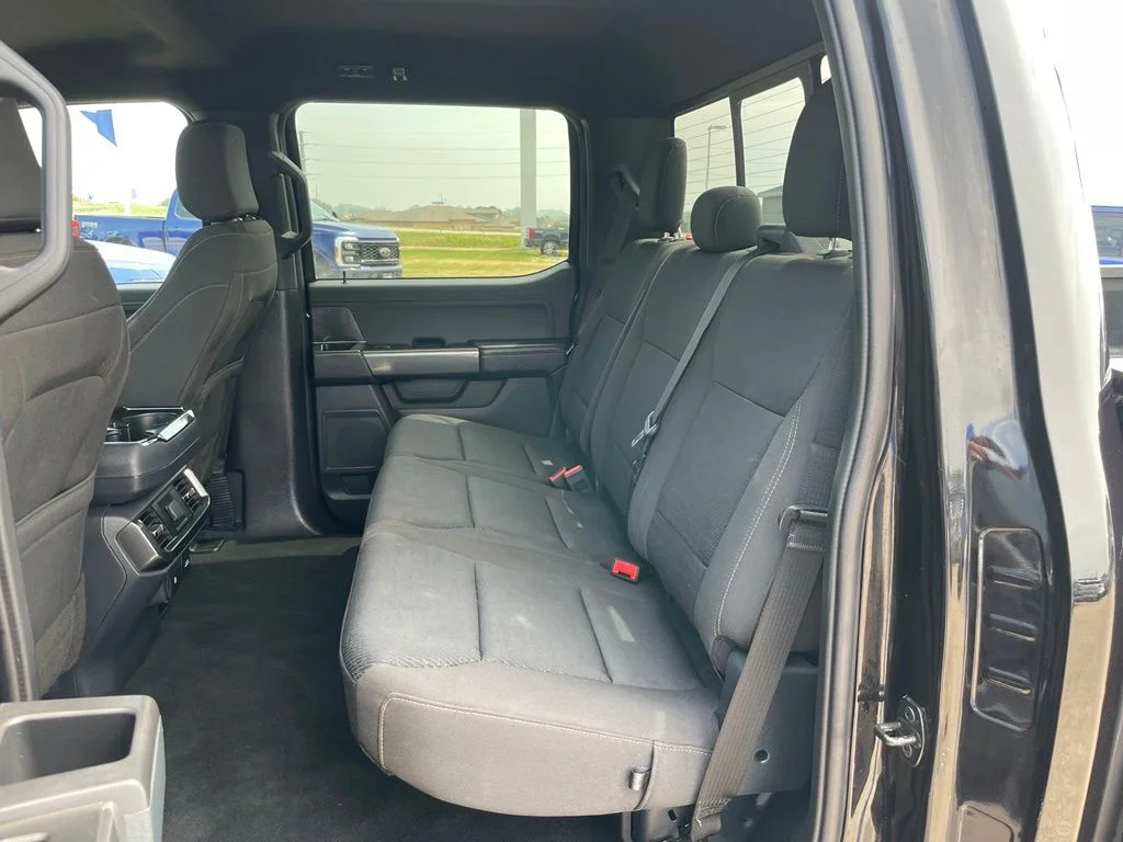 Used 2023 Black Ford XLT image 8