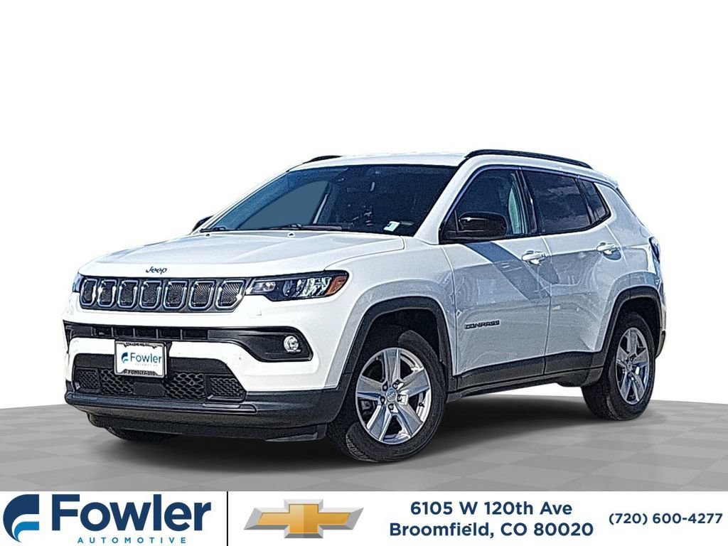 Used 2022 White Jeep Latitude FWD image 1