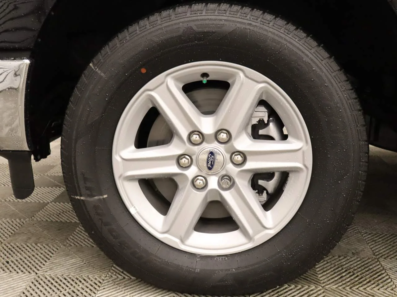 New 2026 Agate Black Metallic Ford XLT image 6