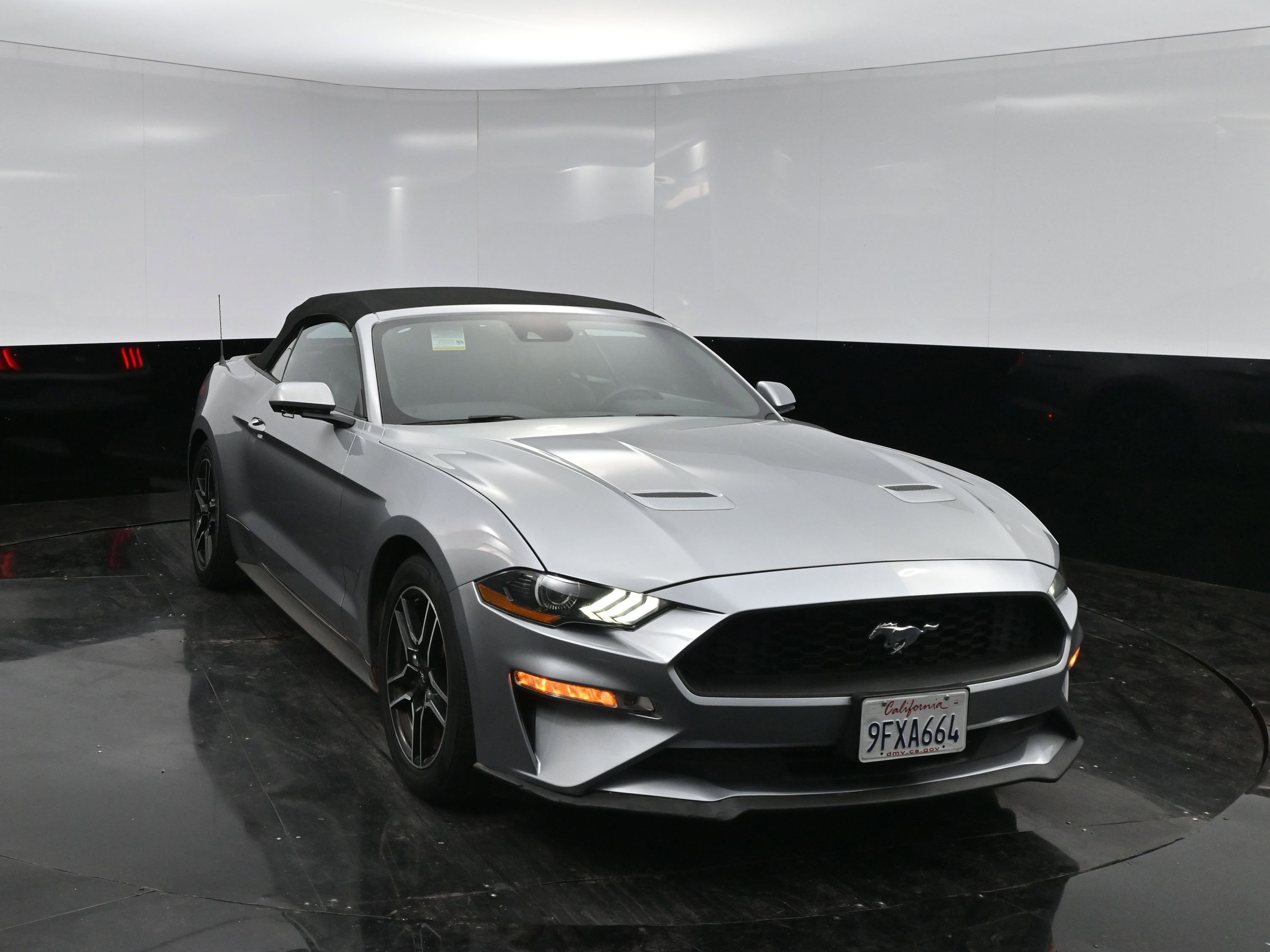 2021 Ford Mustang EcoBoost