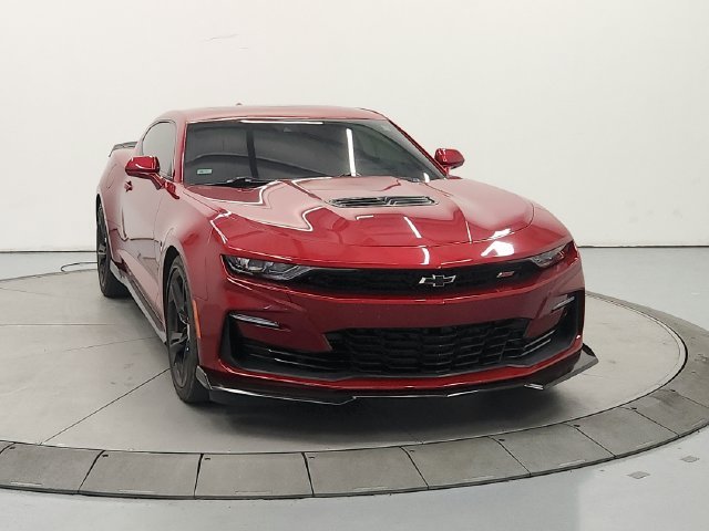 Used 2022 Red Chevrolet SS image 3
