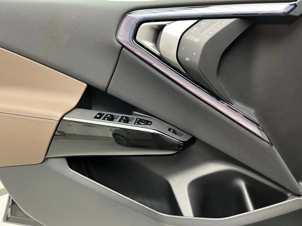 New 2026 Black Sapphire Metallic BMW 30 xDrive image 19