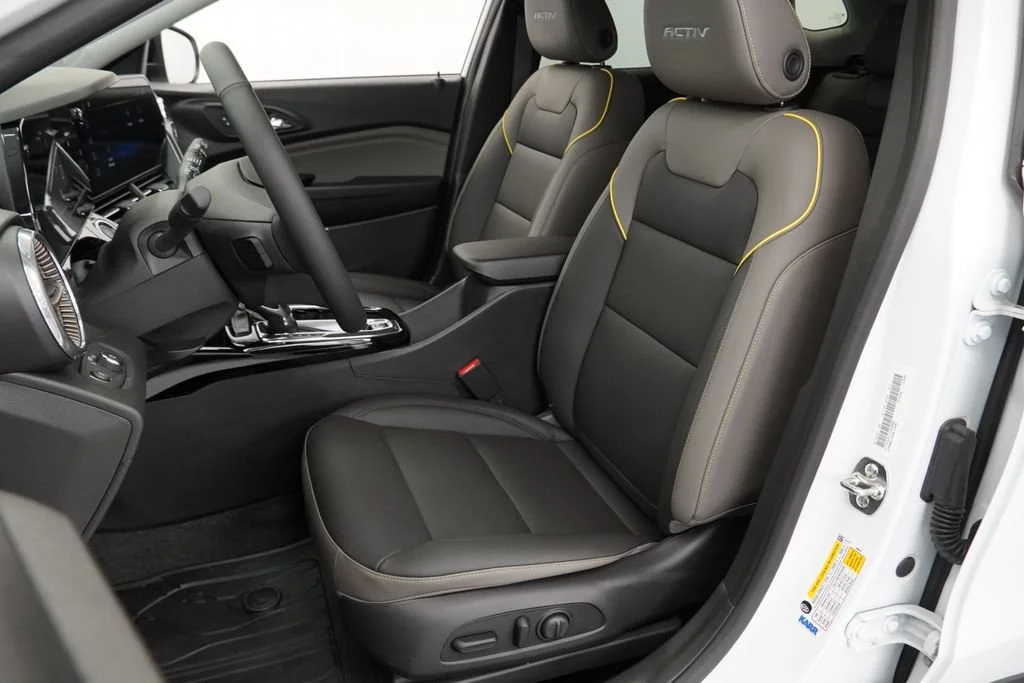 New 2026 Summit White Chevrolet ACTIV image 6