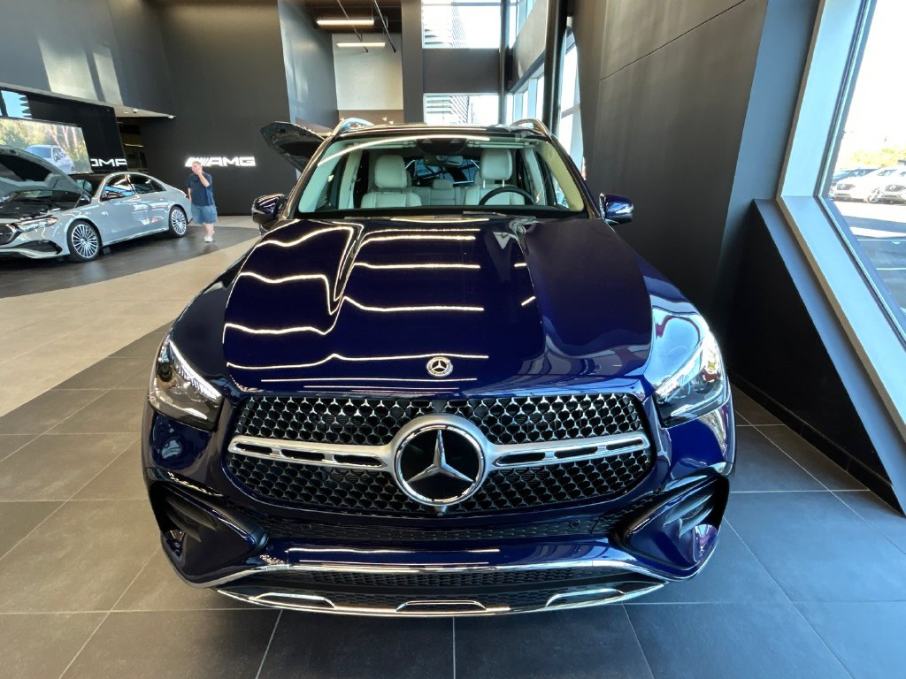 New 2026 MANUFAKTUR Mystic Blue Metallic Mercedes-Benz GLE 450 image 2