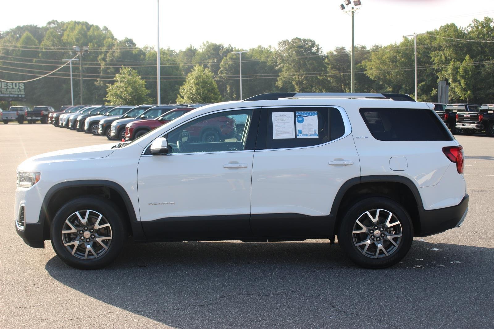 Used 2021 Summit White GMC SLE image 4