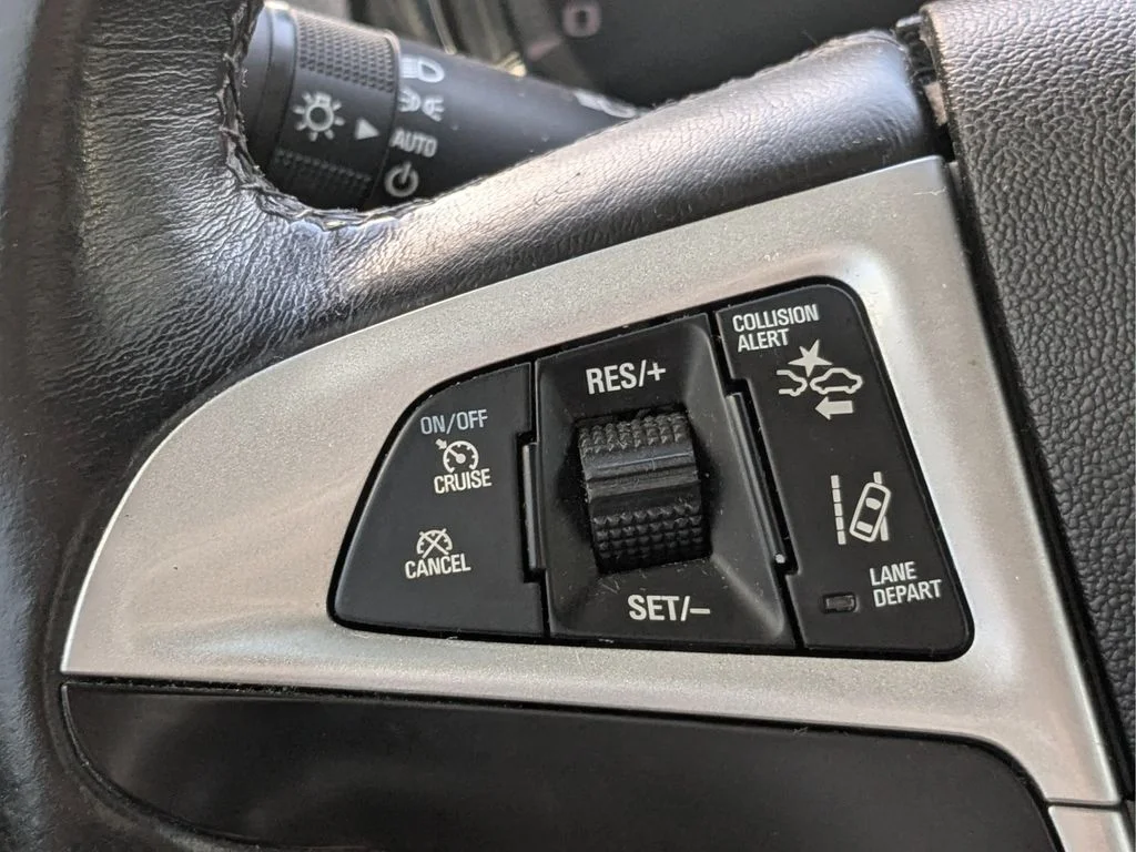 Used 2017 Red GMC SLT image 24