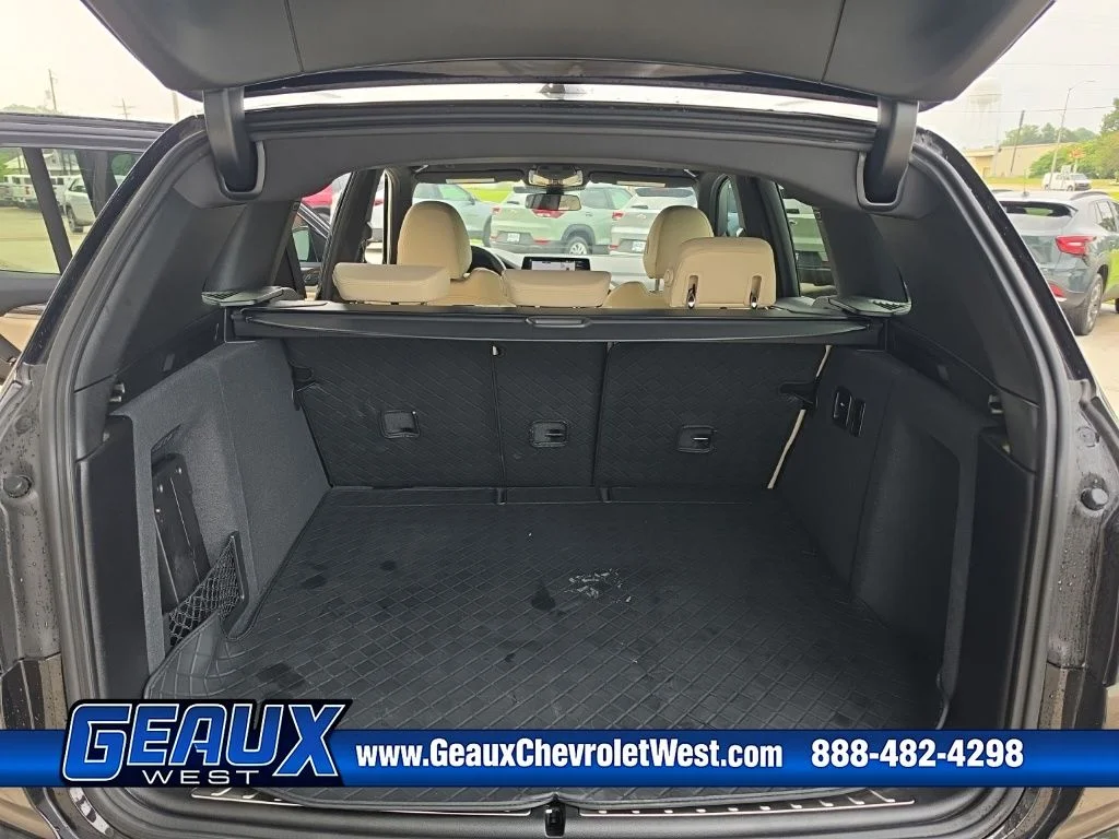 Used 2024 Black BMW sDrive30i image 28