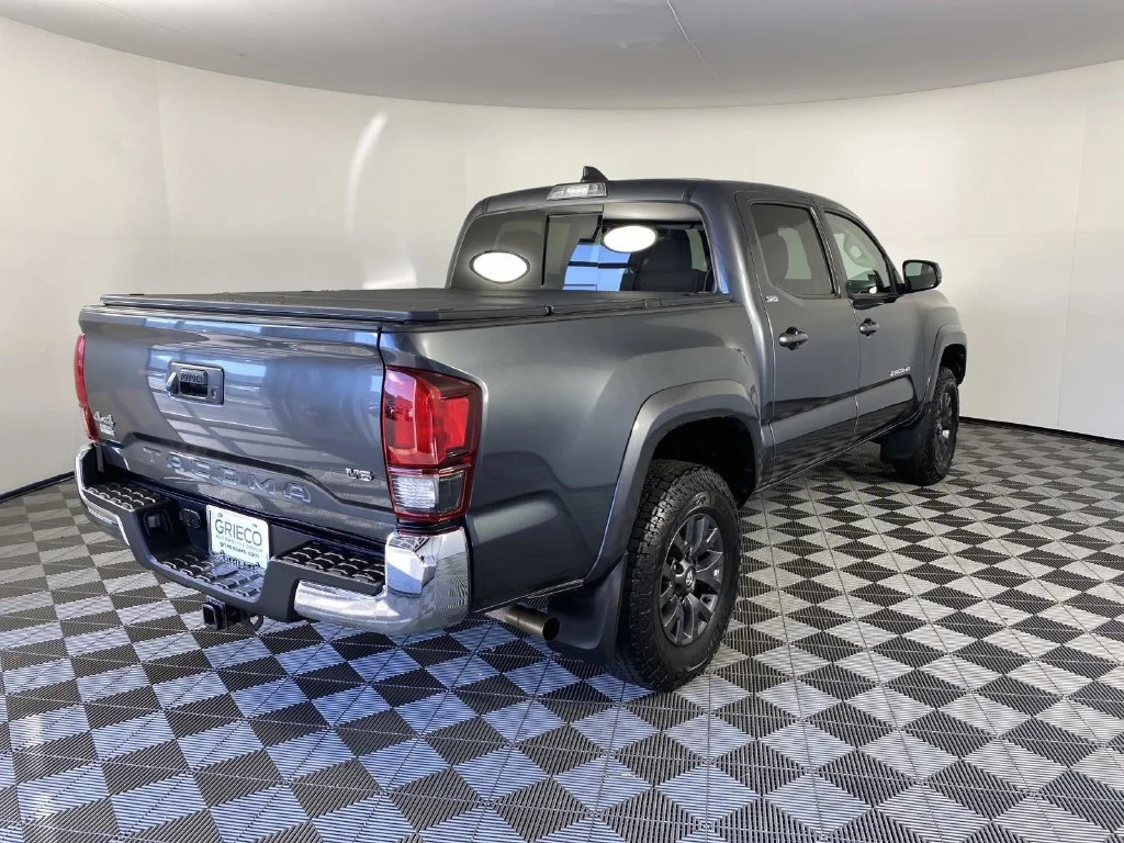 Used 2022 Magnetic Gray Metallic Toyota SR5 image 10