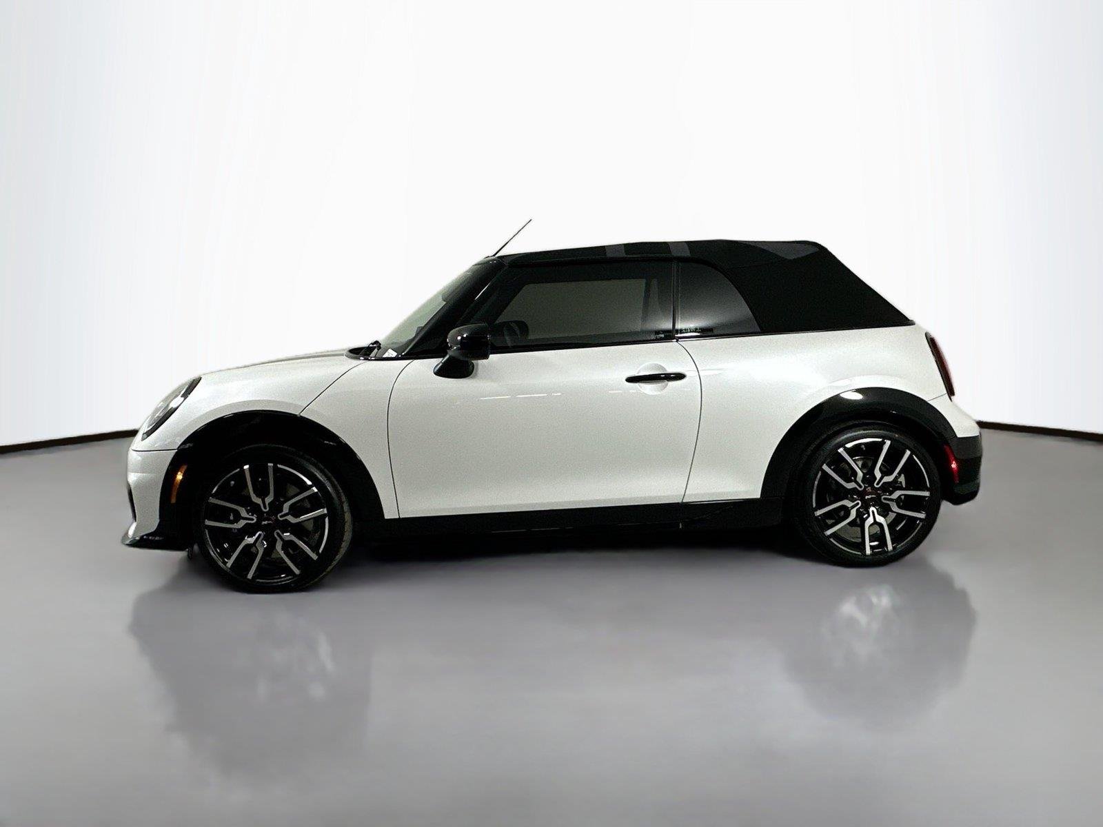 2026 MINI Convertible S - Photo 8