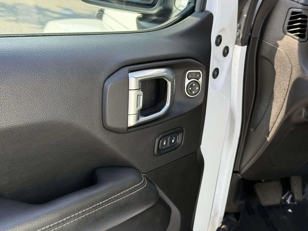 Used 2023 White Jeep Sahara 4xe image 33