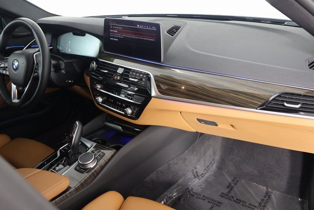 Used 2022 Bluestone Metallic BMW 530i image 9