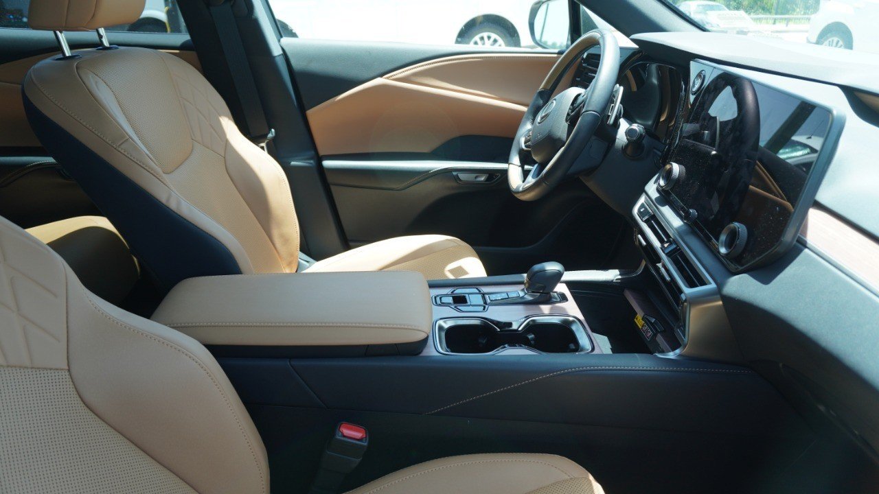 Used 2025 Silver Lexus RX 350 image 10