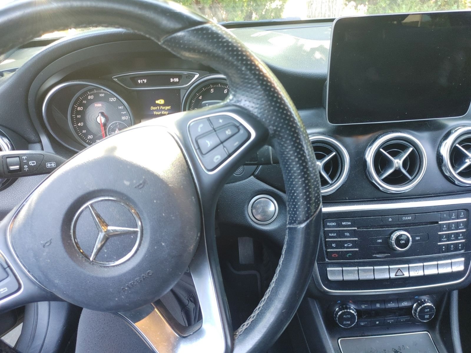 Used 2019 Gray Mercedes-Benz GLA 250 image 10