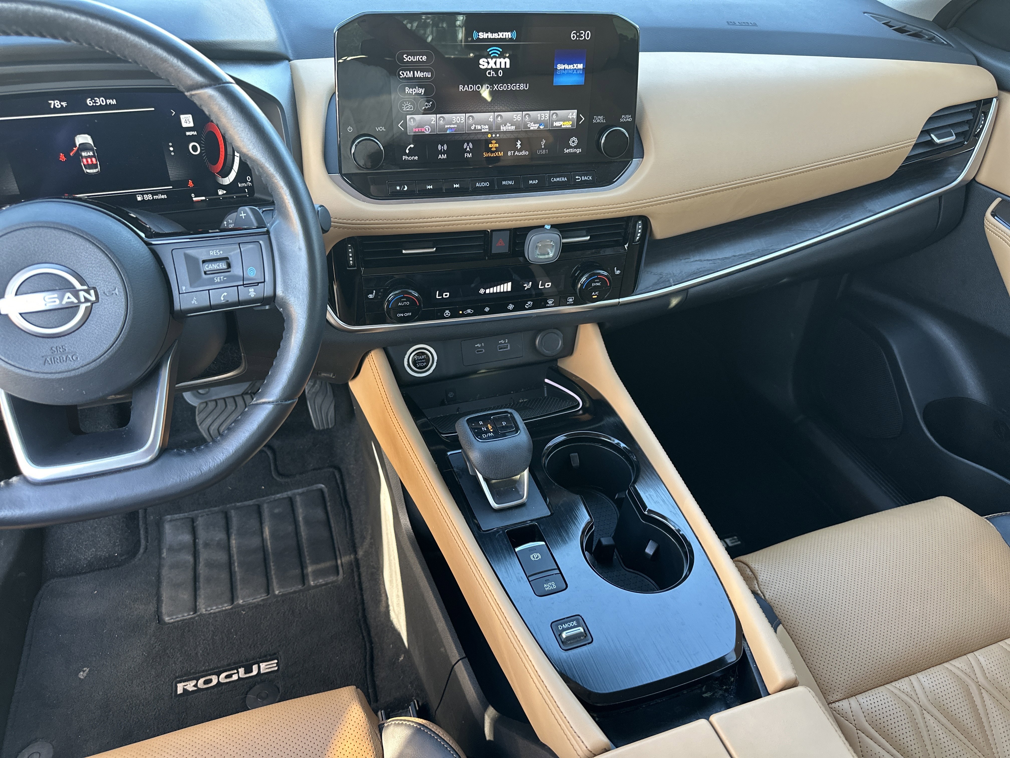 Used 2023 Super Black Nissan Platinum image 28
