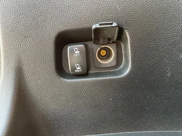 Used 2019 Black Metallic Ford Titanium image 53