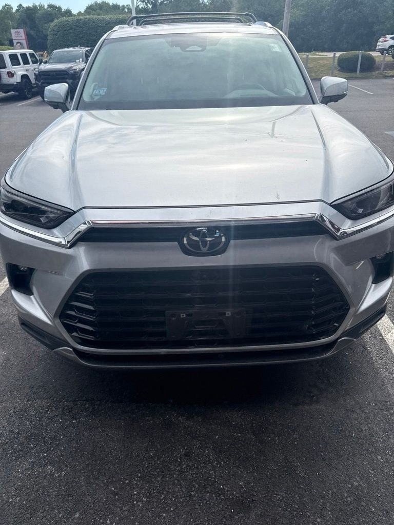 Used 2024 Silver Toyota Platinum image 5