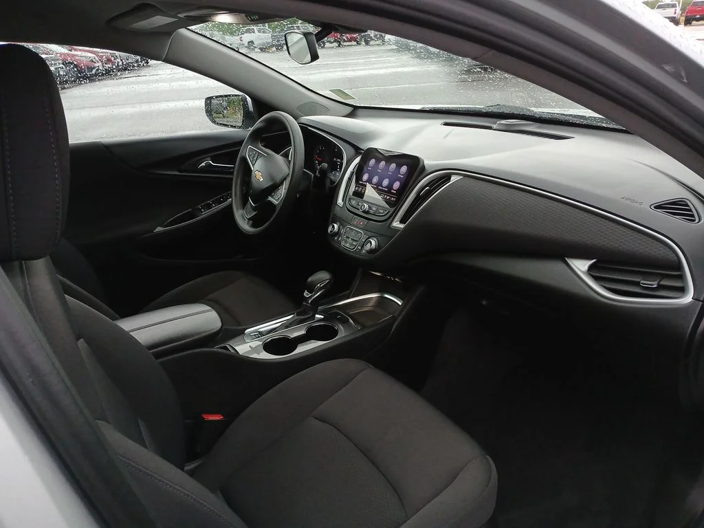 Used 2022 Silver Chevrolet LT image 30