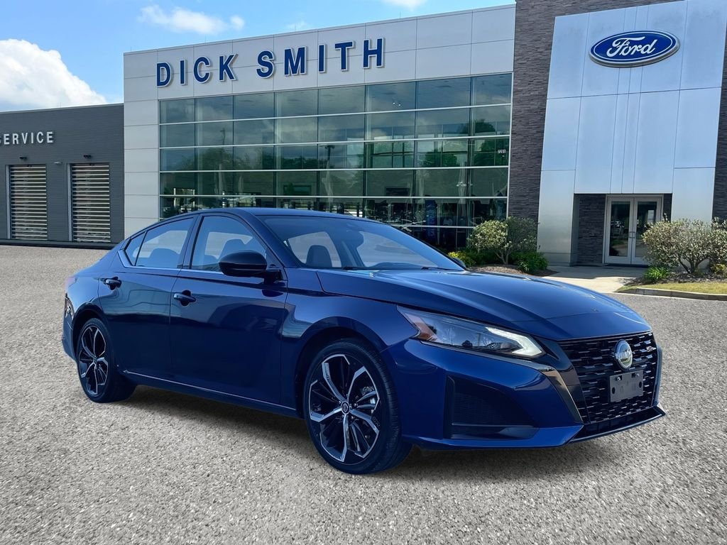 2024 Nissan Altima SR