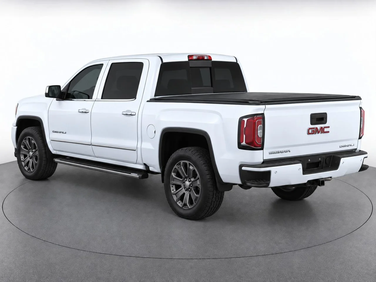 Used 2016 WHITE FROST TRICOAT GMC Denali image 3