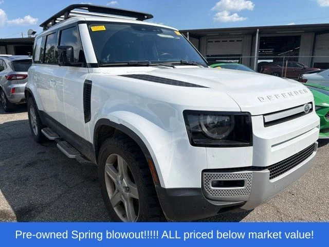 Used 2020  Land Rover SE image 10