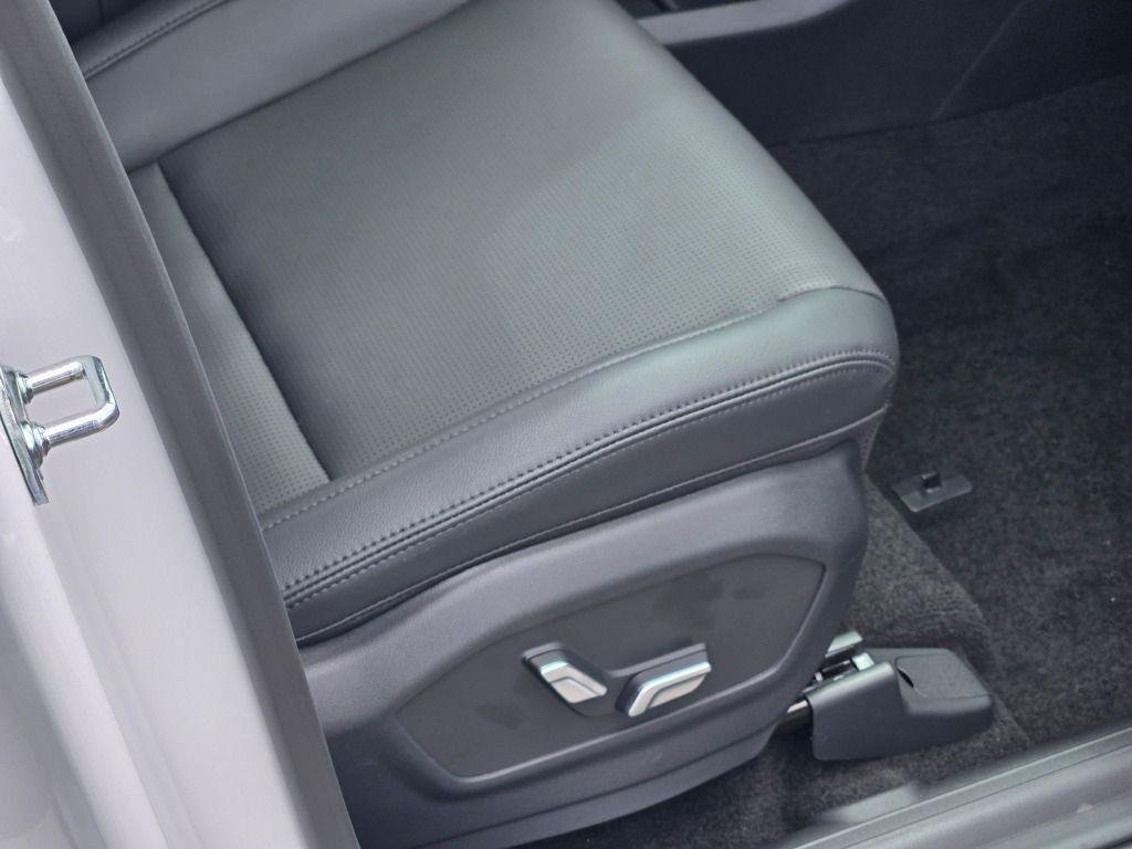 New 2026 White Hyundai Limited AWD image 6