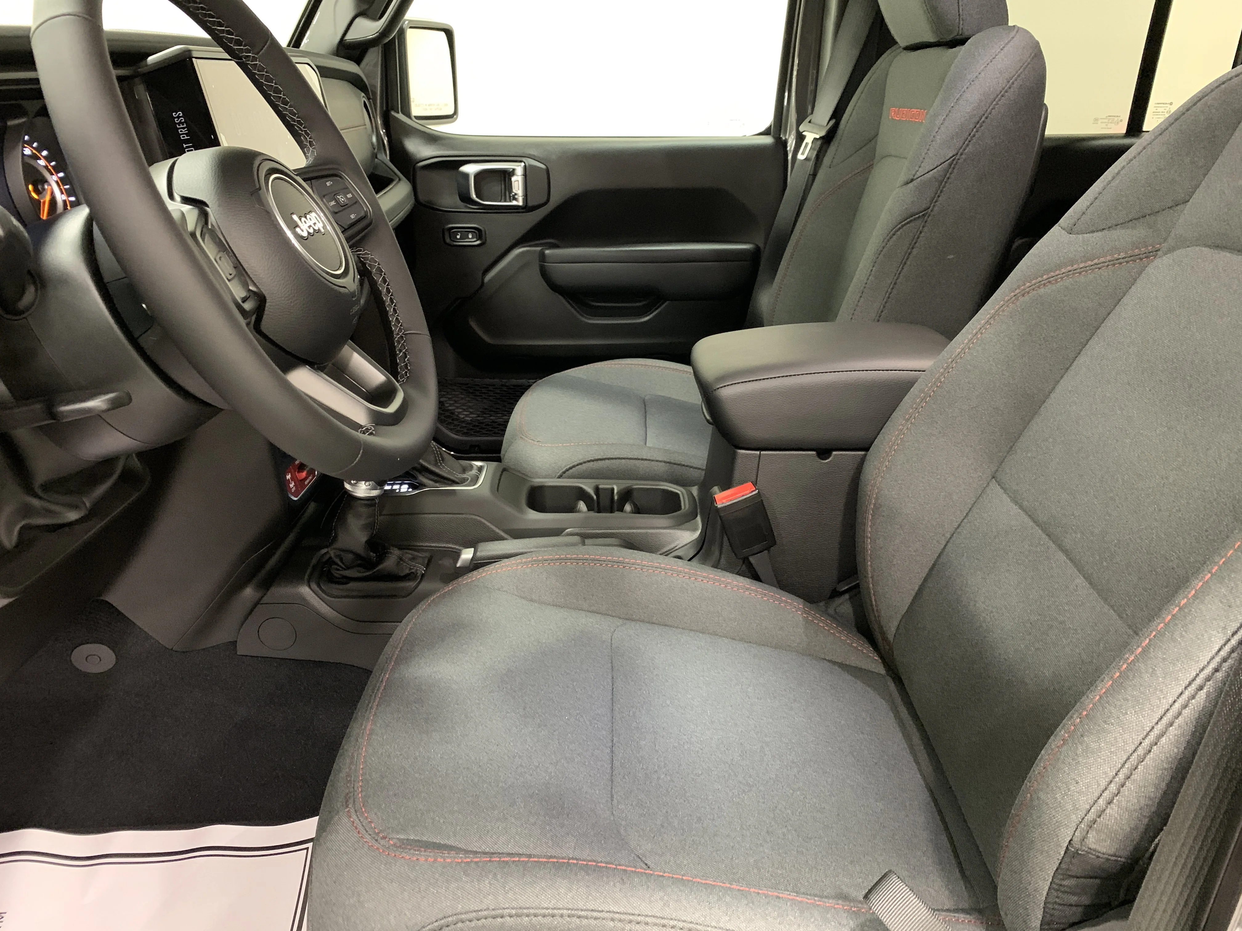 New 2025 Granite Crystal Metallic Jeep Rubicon image 8