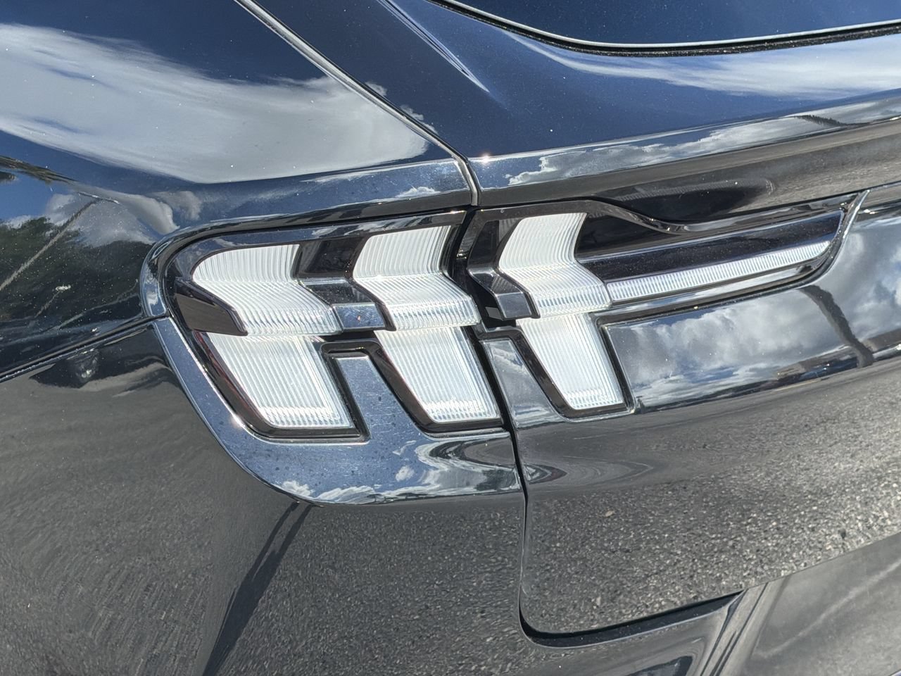 Used 2023 Shadow Black Ford Premium image 7