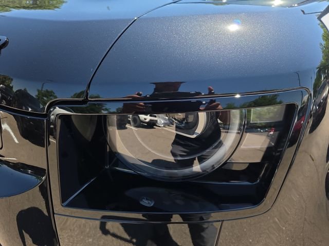 New 2026 Santorini Black Land Rover X-Dynamic SE image 21