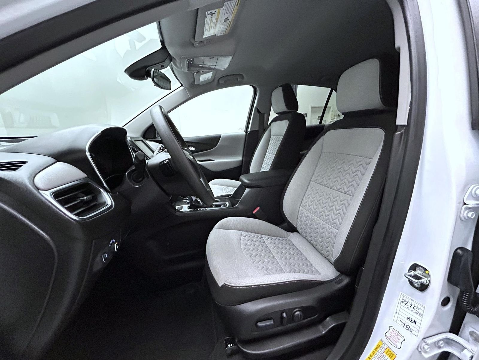 Used 2023 White Chevrolet LT image 10
