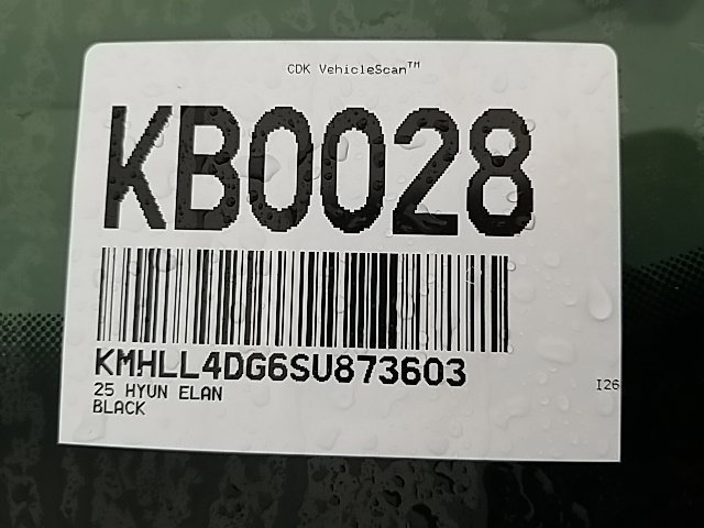 Used 2025 Black Hyundai SE image 33