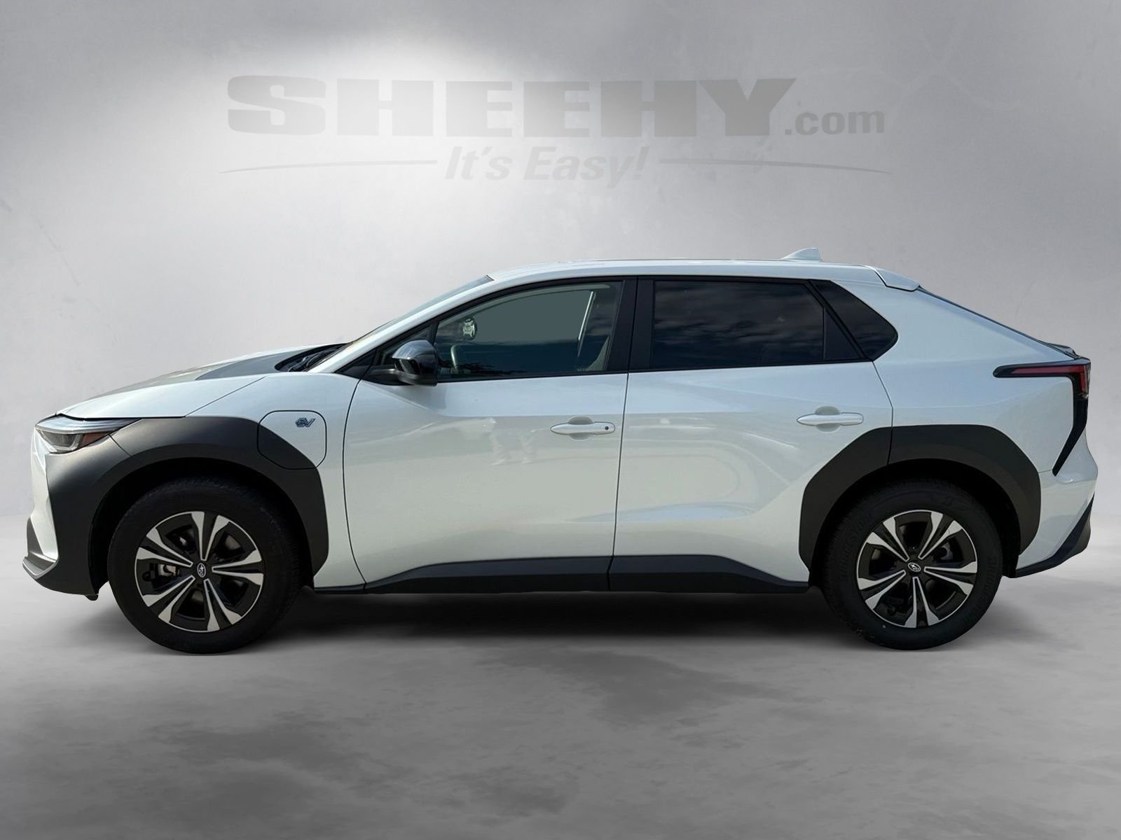 Used 2023 White Subaru Premium image 14