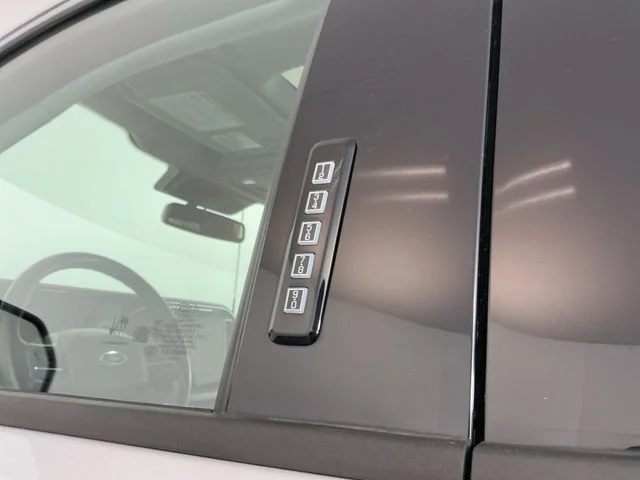Certified Used 2024  Ford Lariat image 14