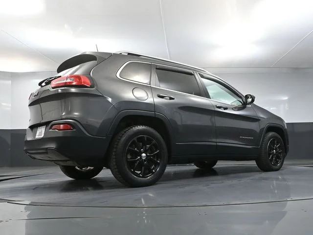 Used 2016 Gray Jeep Latitude image 48