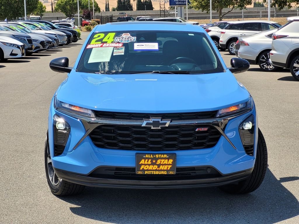Certified Used 2024 Fountain Blue Chevrolet 1RS image 2