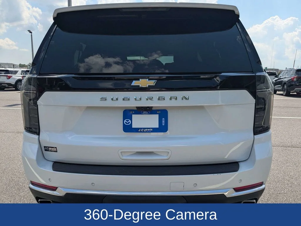 Used 2025 Iridescent Pearl Tricoat Chevrolet High Country image 5