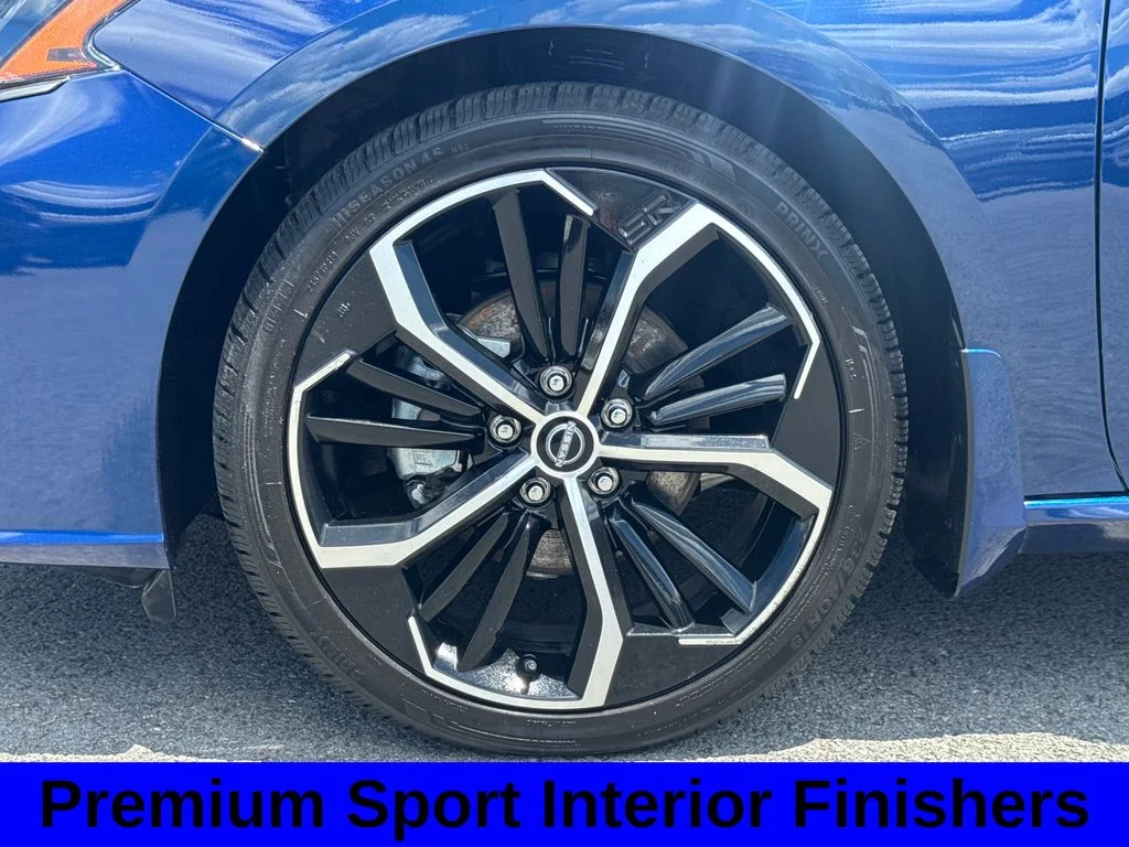 Used 2023 Deep Blue Pearl Nissan 2.5 SR image 18