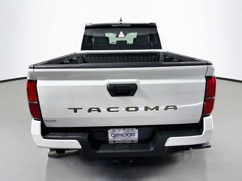 New 2026 Ice Cap Toyota SR5 image 6