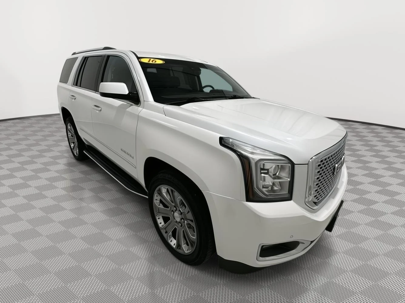 Used 2016 WHITE FROST TRICOAT GMC Denali image 7
