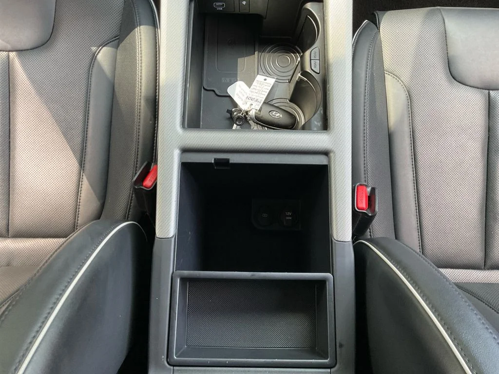 Used 2024 Gray Hyundai SEL image 11
