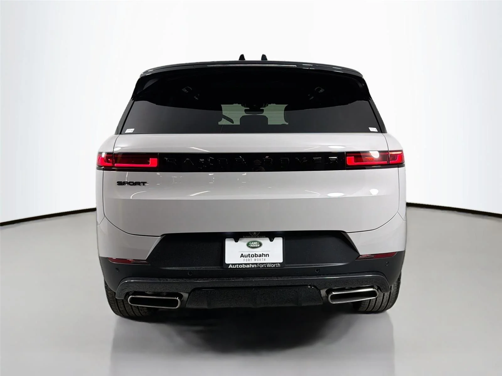 New 2026 Borasco Grey LAND ROVER SE image 6