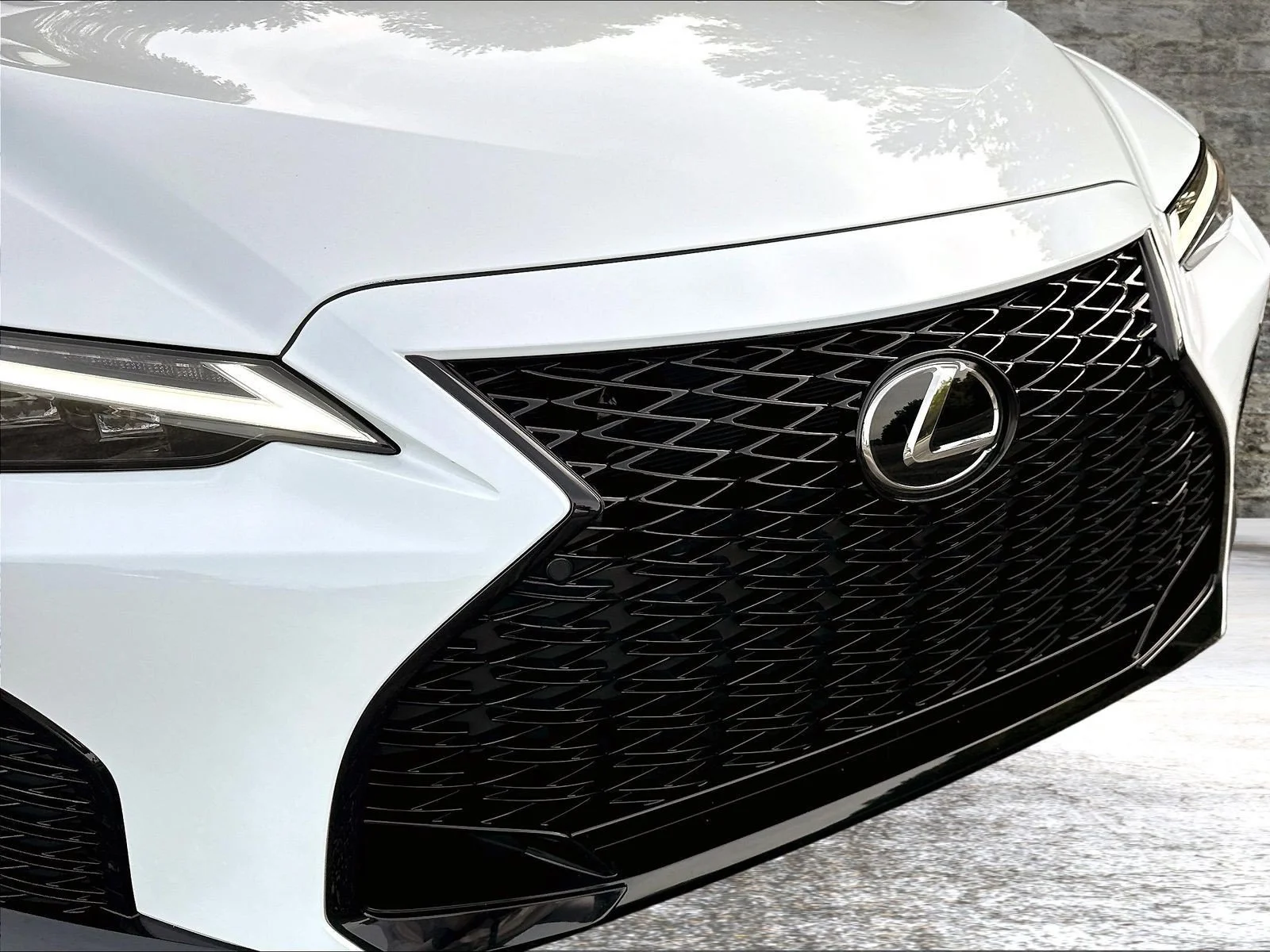 Certified Used 2024 White Lexus  image 34