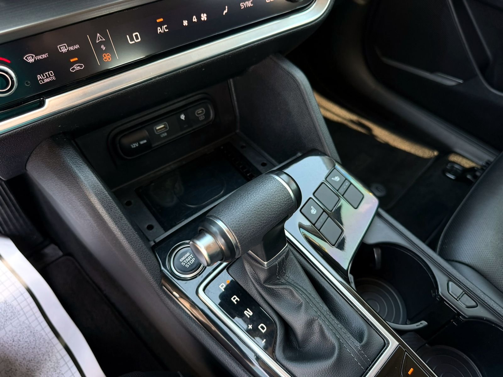 Used 2024 Ebony Black Kia EX image 17